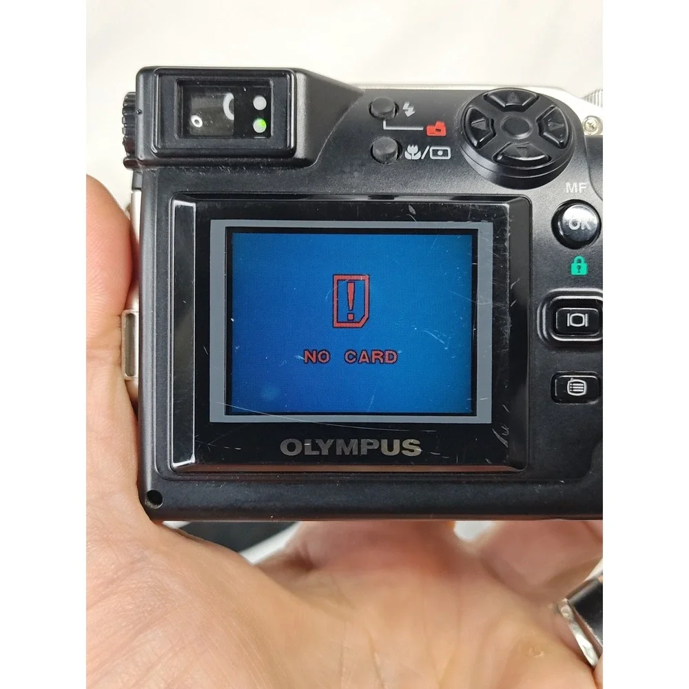 Olympus Camedia C-2020 Z Digital Camera 2.1MP Vintage Y2K CCD Digicam & Bag